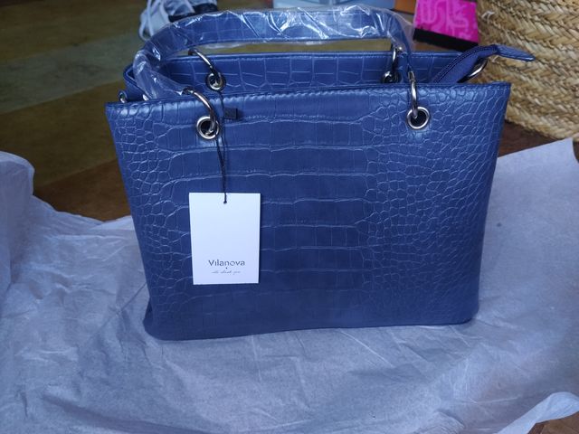 Bolso nuevo con etiqueta