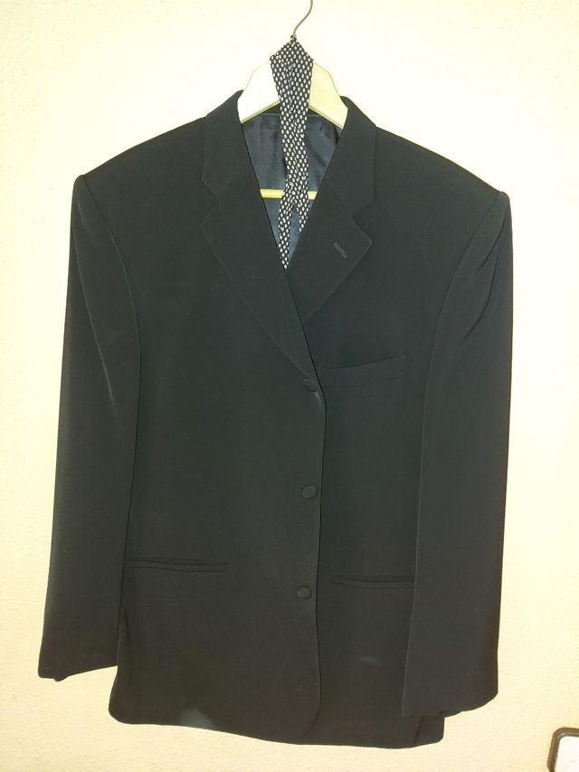 TRAJE DE HOMBRE  COMPLETO Y CHAQUETA DE PANA