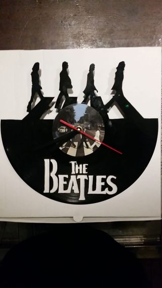 reloj de vinilo artesanal