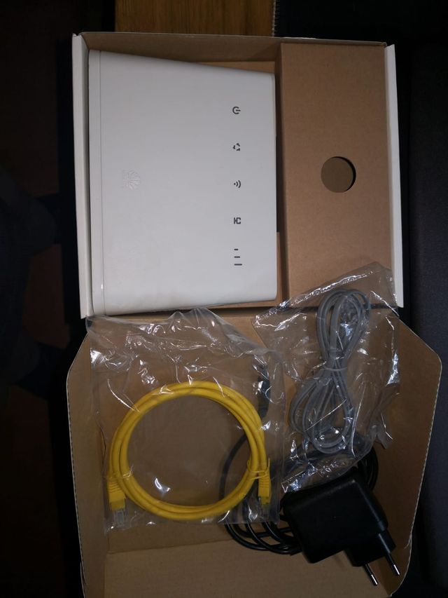 HUAWEI B311221 Router inalámbrico 4G LTE de segunda mano por 38 EUR