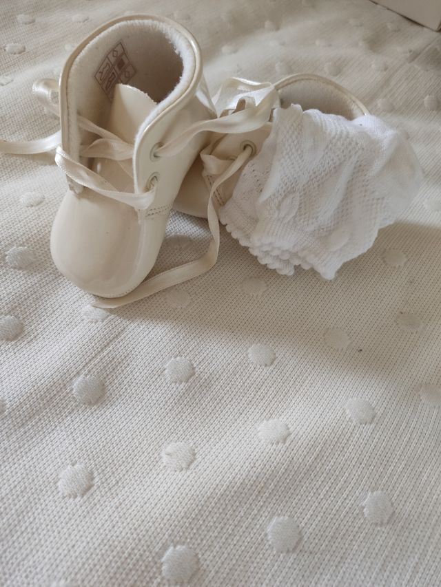 Zapatos/ botas de vestir  bebé talla 18