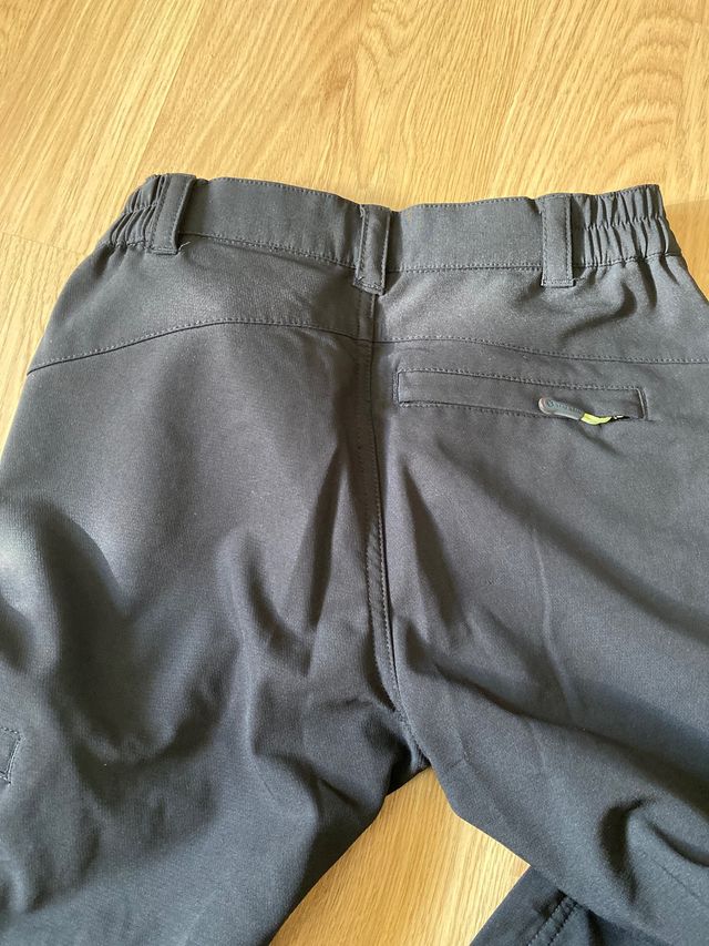 Pantalón Neak Peak 12