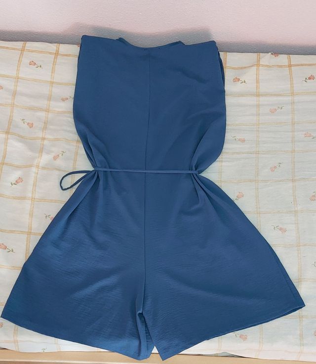 Tuta corta blu Mono con spallacci imbottiti