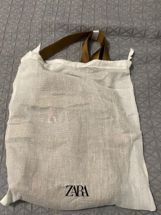 Bolso nylon zara nuevo con etiquetas y guardapolvo