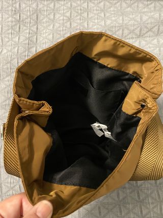 Bolso nylon zara nuevo con etiquetas y guardapolvo
