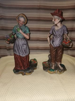 pareja de figuras campesinos