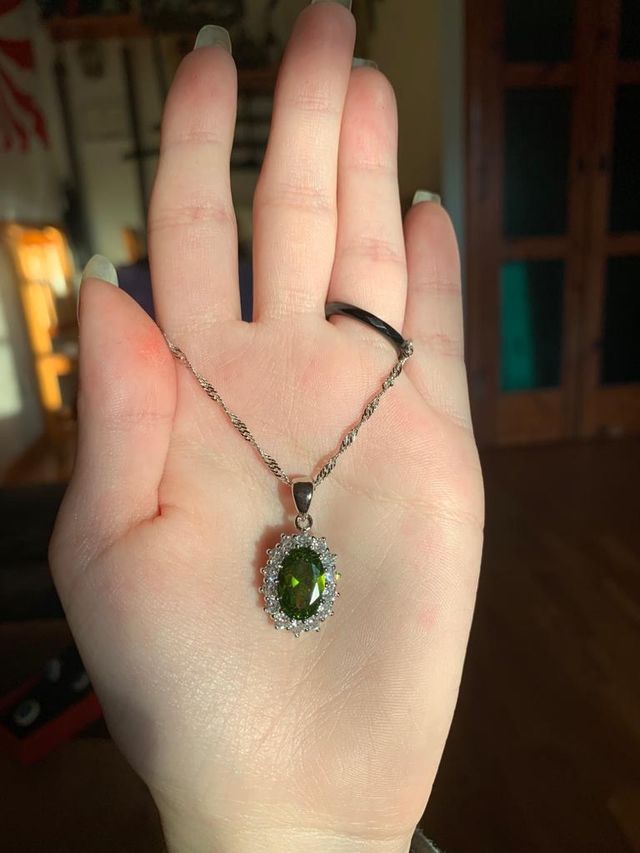 Conjunto de plata color olivino