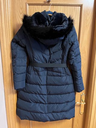 ABRIGO parka ZARA NUEVO! UNA S NEGRO CON PELO 