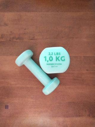Pesas de 1 kilo. Marca Decathlon.
