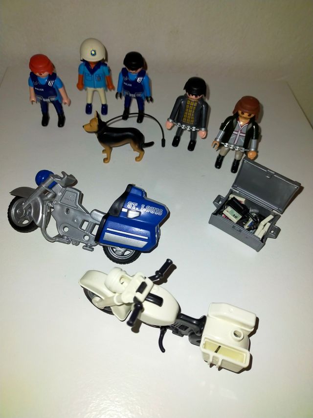 Lote policía/ladrón Playmobil