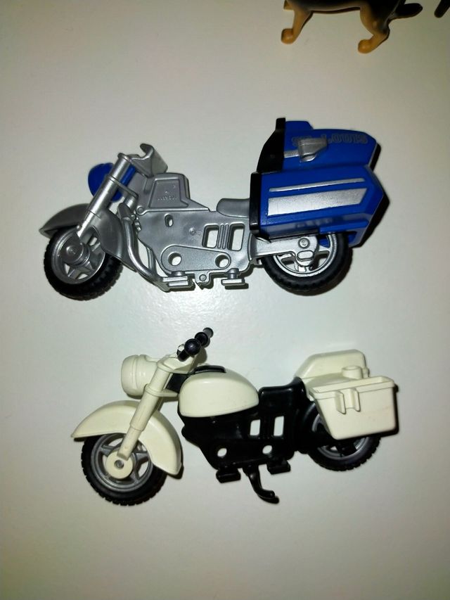 Lote policía/ladrón Playmobil