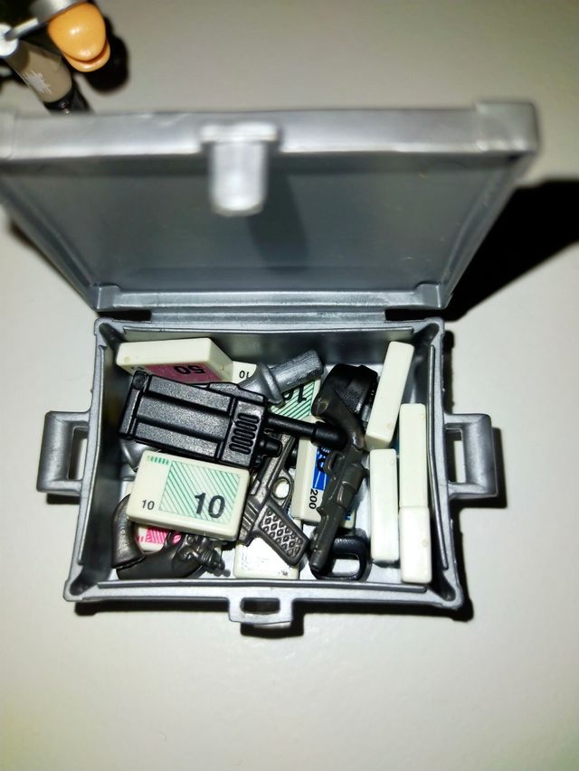 Lote policía/ladrón Playmobil