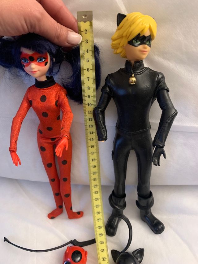 Lote ladybug y Catnoir.