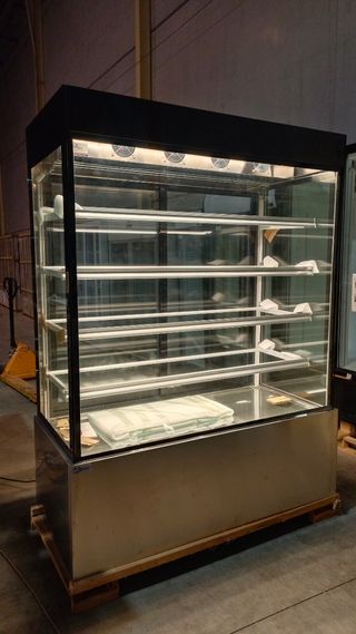 vitrina pastelera alta de 1500mm refrigerada