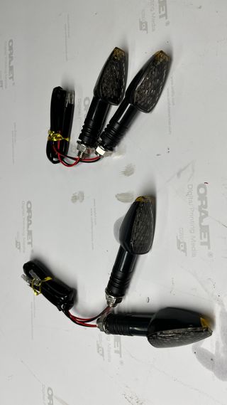 Conjunto de mini-piscas para moto