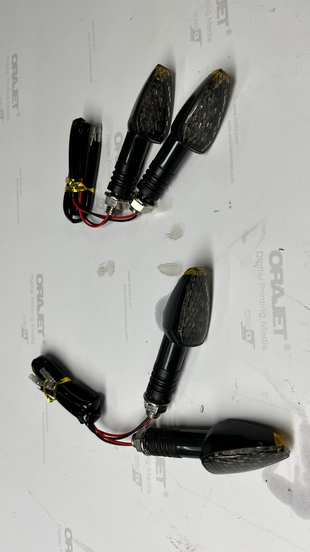 Conjunto de mini-piscas para moto