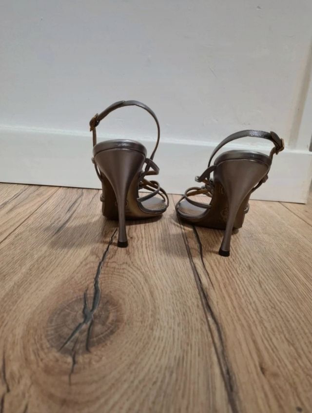 Sandalias plateadas Dolce & Gabanna