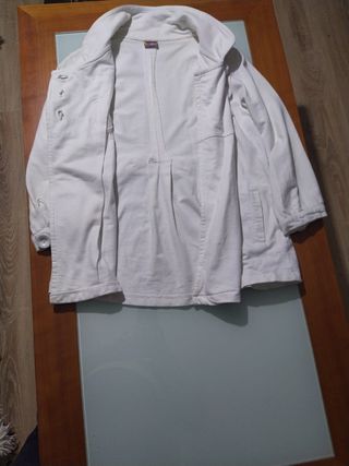 chaqueta blanca entretiempo