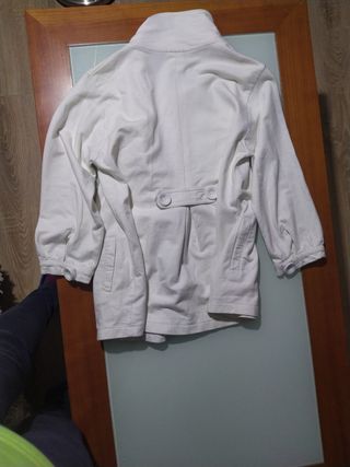 chaqueta blanca entretiempo