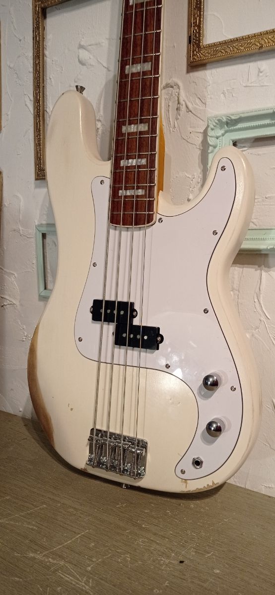 Precisión Vintage Ivory Soft relic