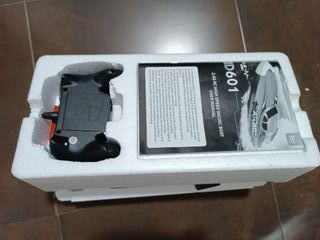 Barco teledirigido para agua dulce