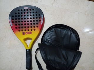 RAQUETA DE PADEL