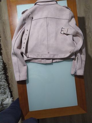 cazadora cremalleras rosa