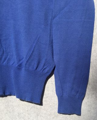 Jersey-suéter de pico, punto fino.