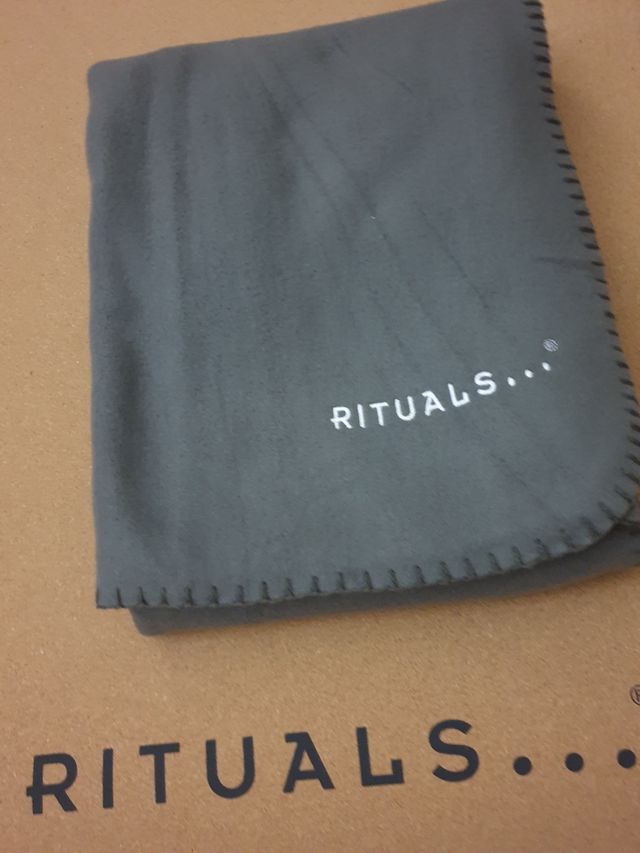 alfombrilla  para yoga y manta