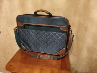 maletín de viaje con correa para colgar