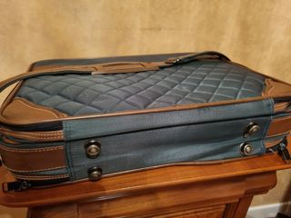 maletín de viaje con correa para colgar