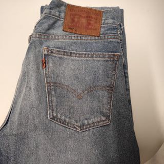 Pantalón LEVIS 505 C. Nuevo. T 29. 