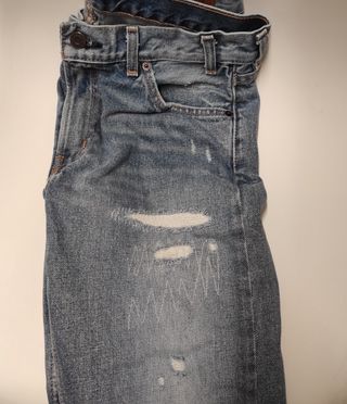 Pantalón LEVIS 505 C. Nuevo. T 29. 