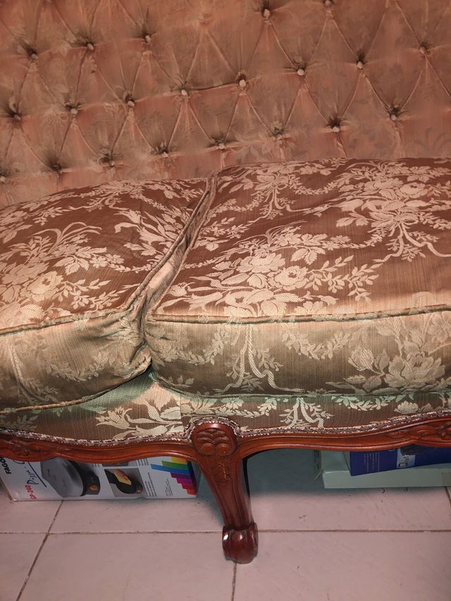 Sofa estilo Luis XV