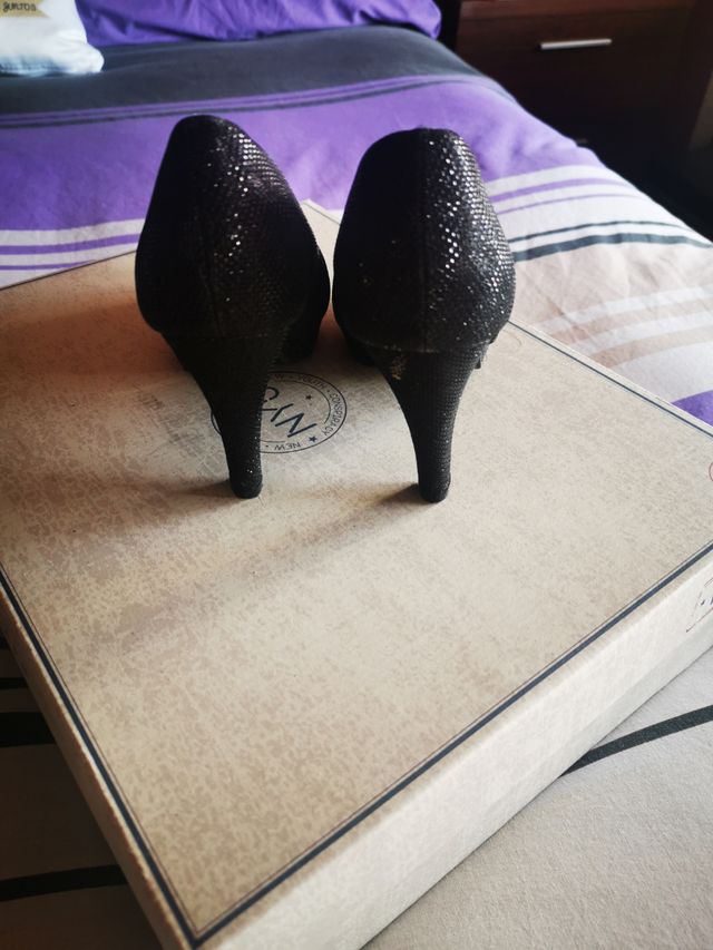 Zapatos 38 solo hoy 5e 😊