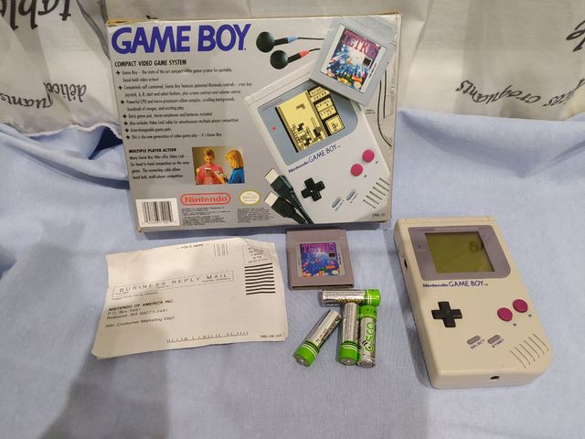 Nintendo Game Boy ufficiale