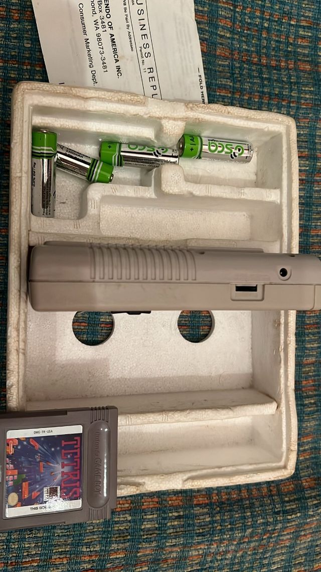 Nintendo Game Boy ufficiale