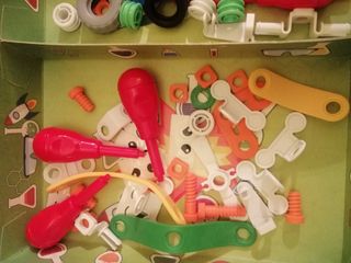 Juego construcción/montaje:coche,moto,avión helic