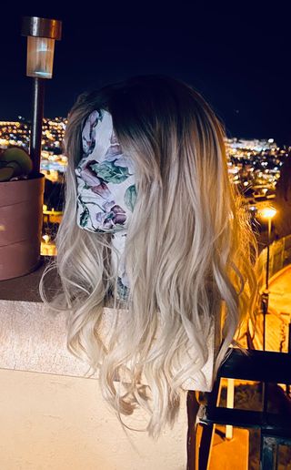 Bonita y Original Peluca Rubia Platinum