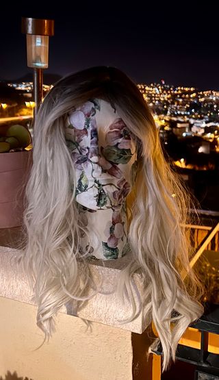 Bonita y Original Peluca Rubia Platinum