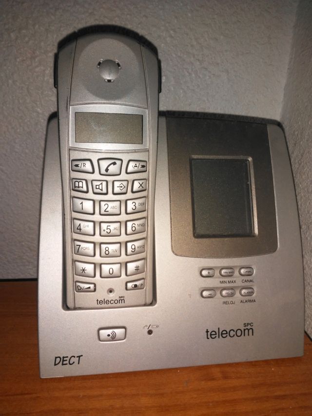 Teléfono inalámbrico con centralita.