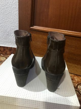 Botines chica con cuña