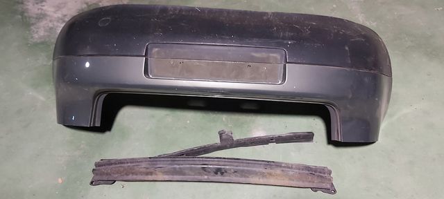 Parachoque trasero Volkswagen Golf 5