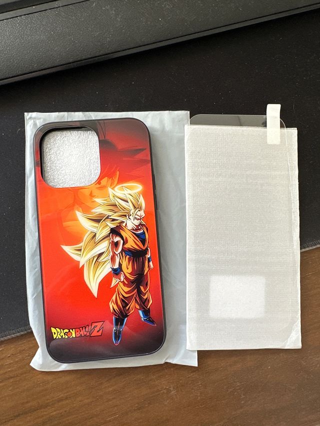 Funda y protector templado IPhone 14 Pro Max