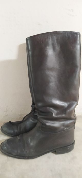 BOTAS NEGRAS