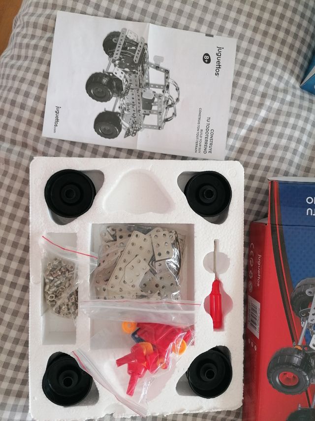 JUEGO NUEVO (sin abrir) CONSTRUYE TU TODOTERRENO