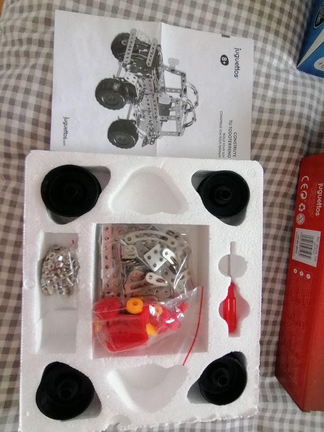 JUEGO NUEVO (sin abrir) CONSTRUYE TU TODOTERRENO