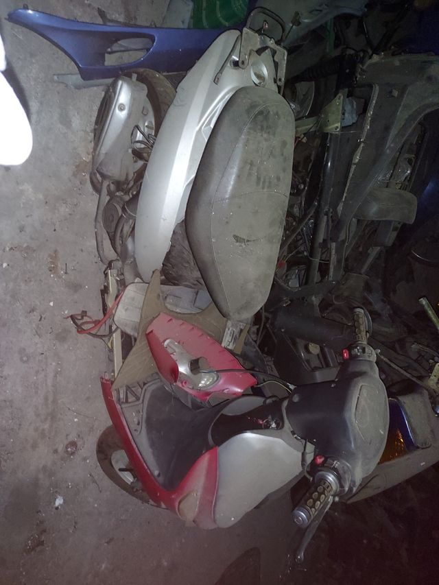 despiece de lifan 125 y otro modelo de 50