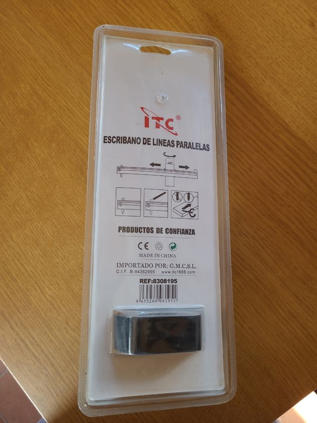 escribano de líneas paralelas