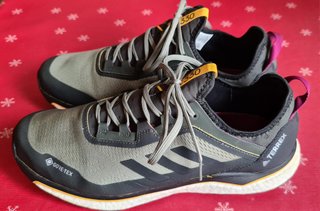 Zapatillas Adidas TERREX 330 de segunda mano por 60 EUR en Fuenlabrada en  WALLAPOP
